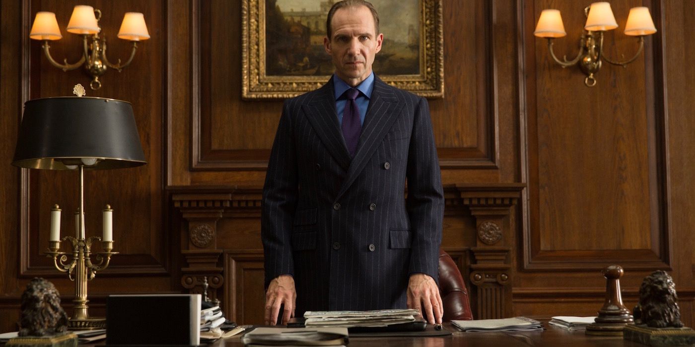 Ralph Fiennes, Stanley Tucci & John Lithgow To Star In Vatican Thriller