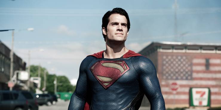 Henry Cavill wants to return as Superman in the DCEU