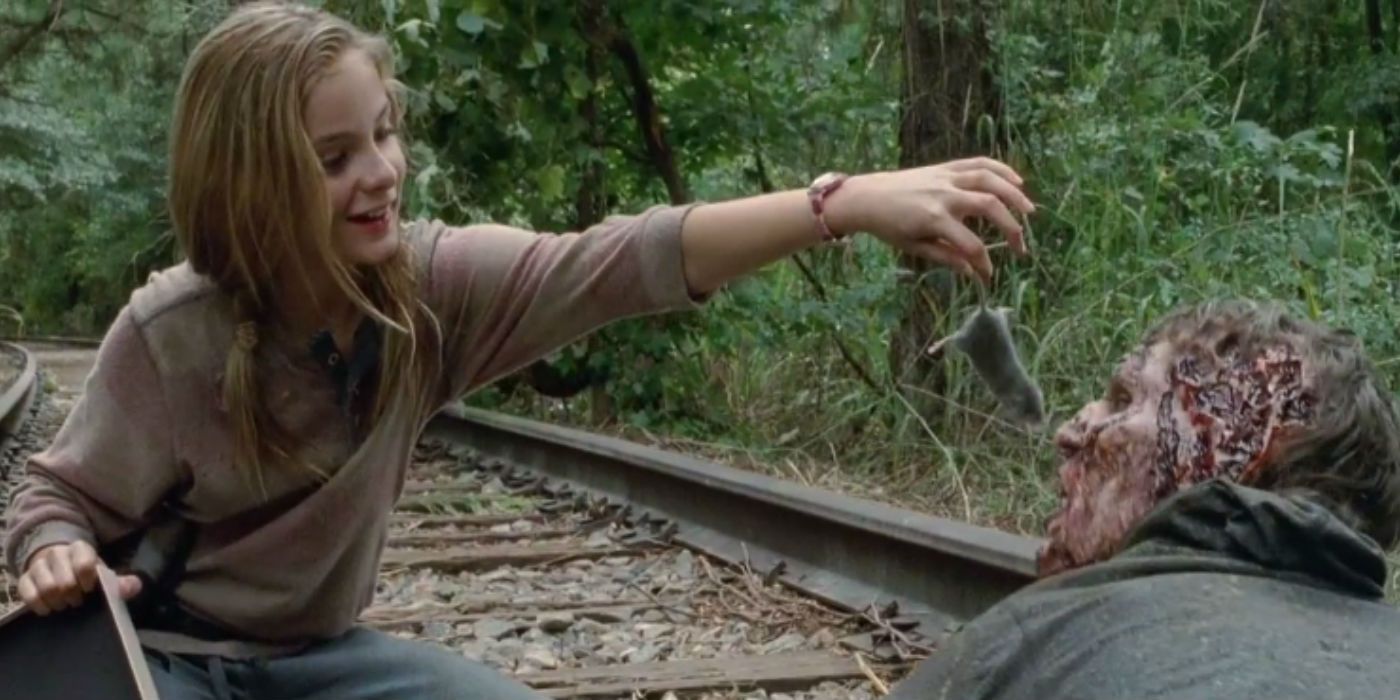 Lizzie feeds walker on Walking Dead