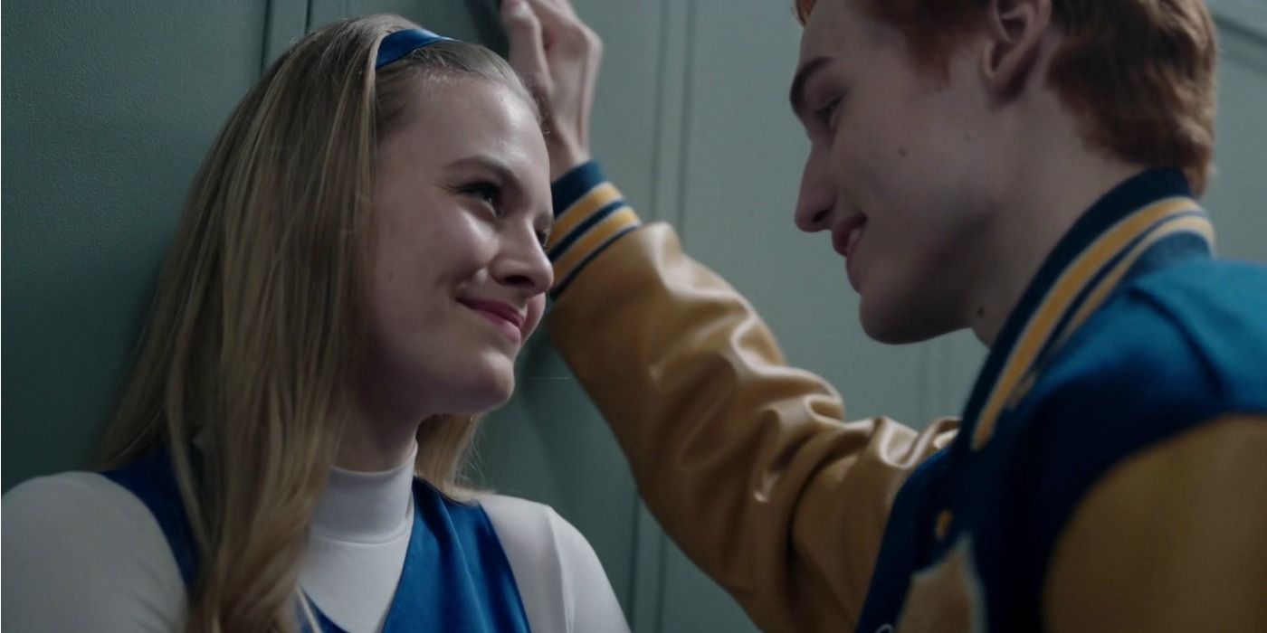 Riverdale 5 Relationships Fans Were Behind (& 5 They Rejected)