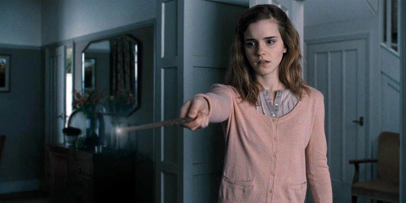 Harry Potter 5 Reasons Hermione Should Have Been In Ravenclaw (& 5 She Was Rightfully Placed In Gryffindor)