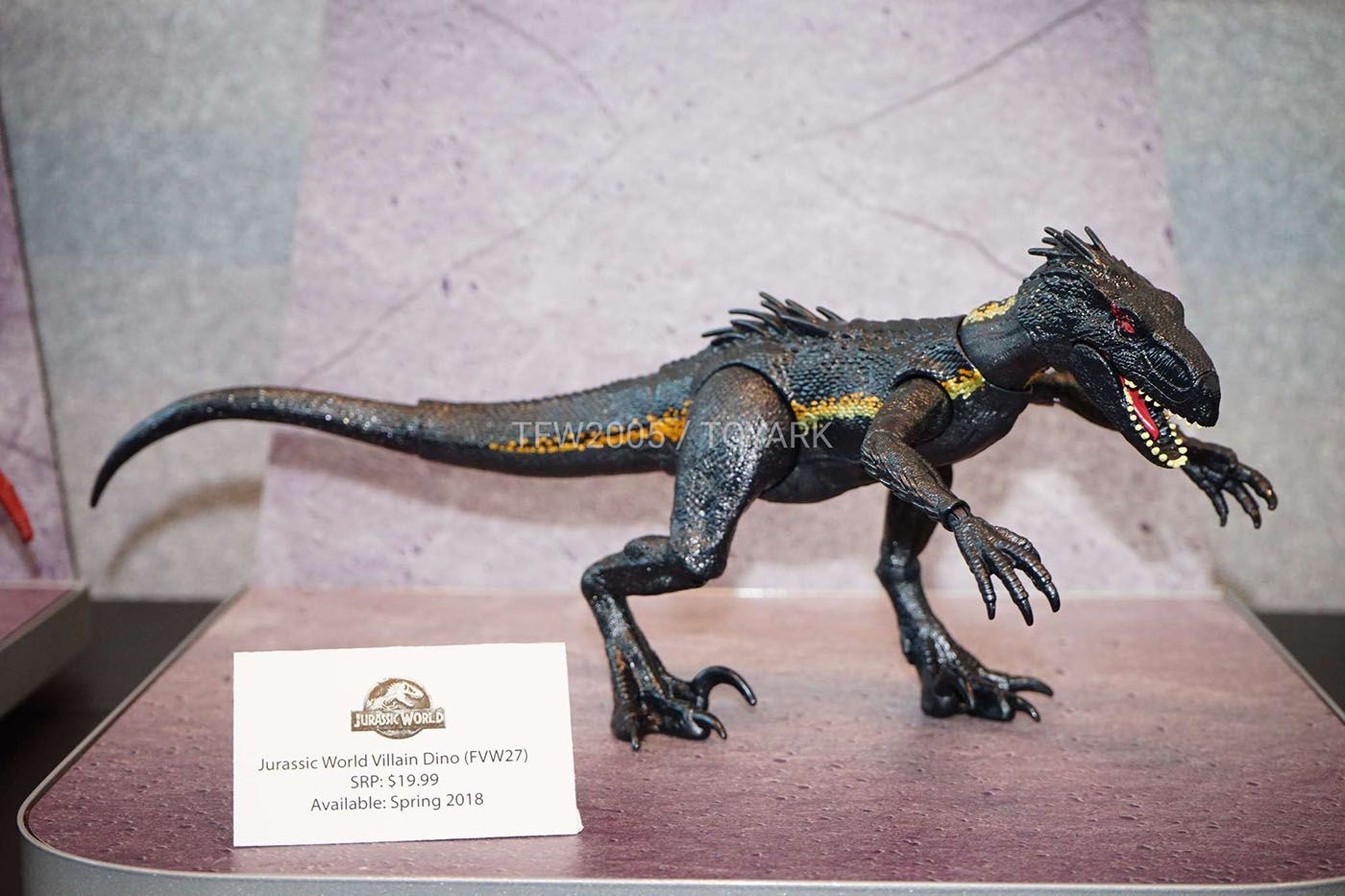 Jurassic World Fallen Kingdom Toys Reveal New Hybrid Dinosaur