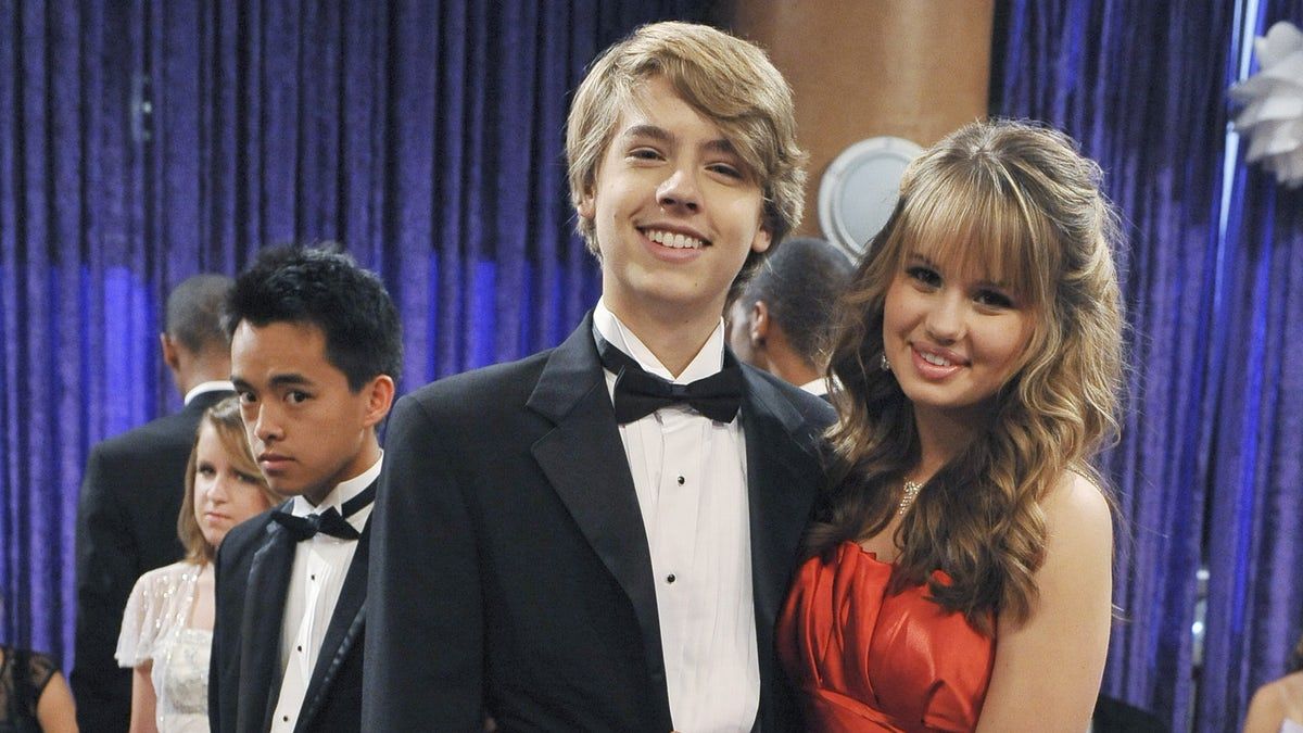 10 Disney Channel Stars Who Dated In Real Life (And 10 Who Are Just Friends)