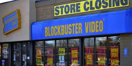 Blockbuster-Video-Store-Closing.jpg