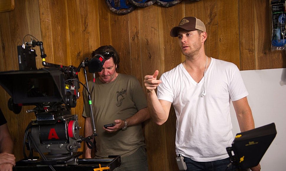 25 BehindTheScenes Photos From Supernatural That Change Everything