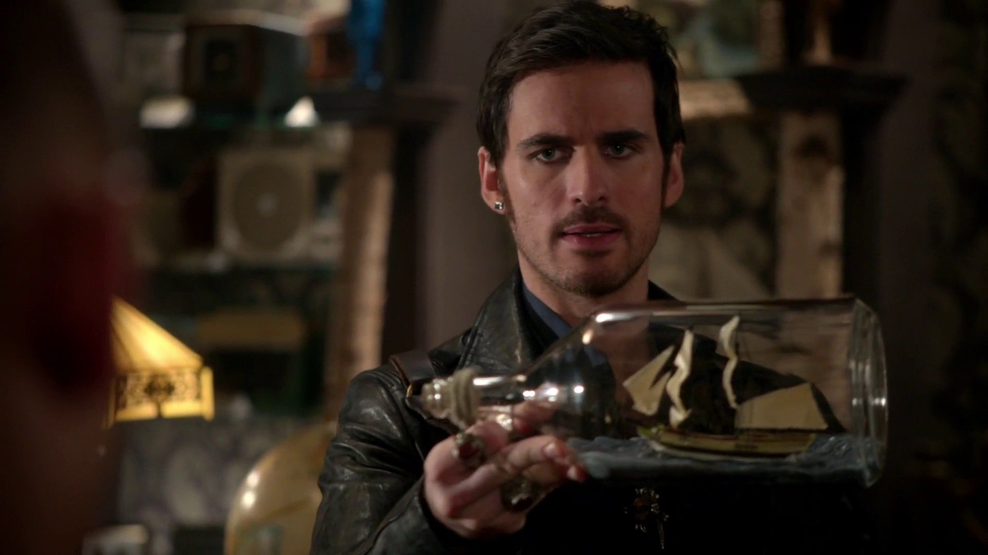 Hook pressured Emma into their relationship in many ways - demanding a kiss...