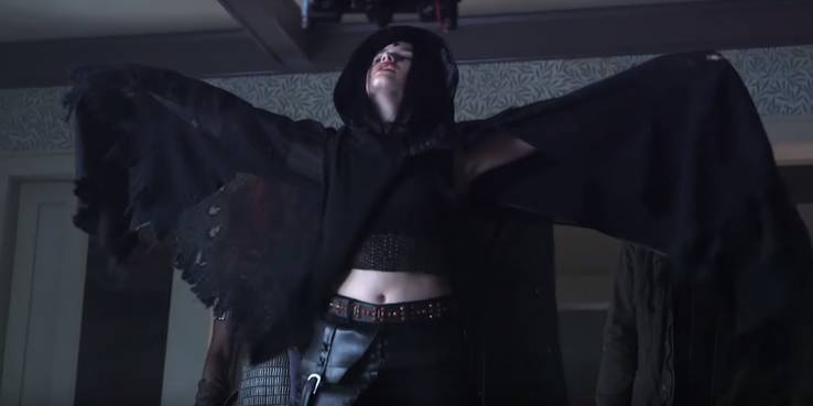 Raven-Costume-From-Titans-BTS-Video.jpg