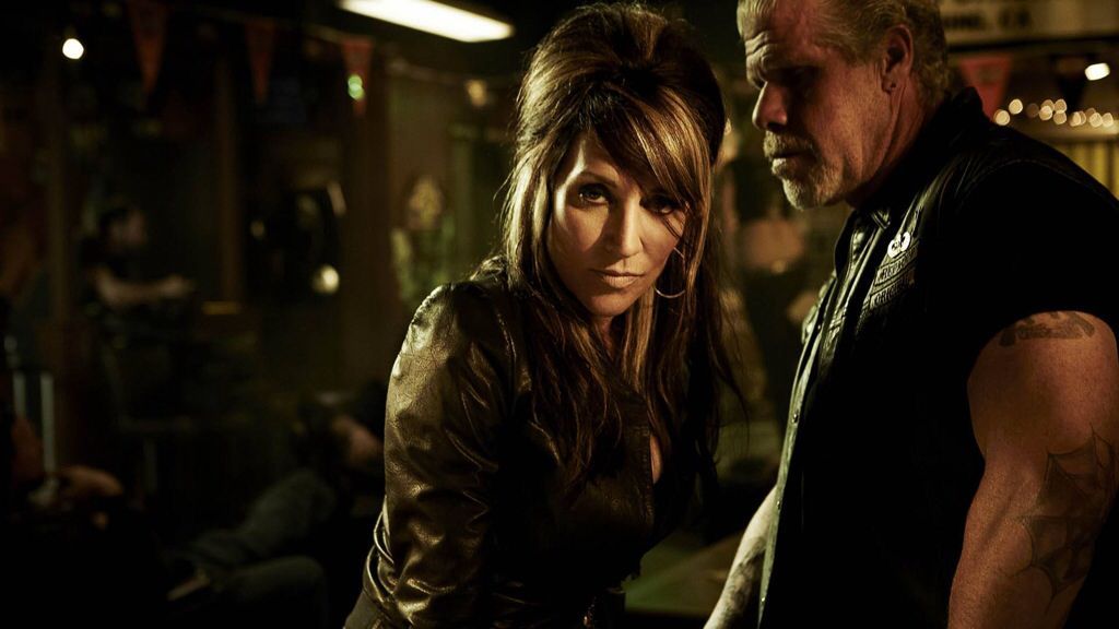 Sons Of Anarchy 20 Things That Make No Sense About Gemma