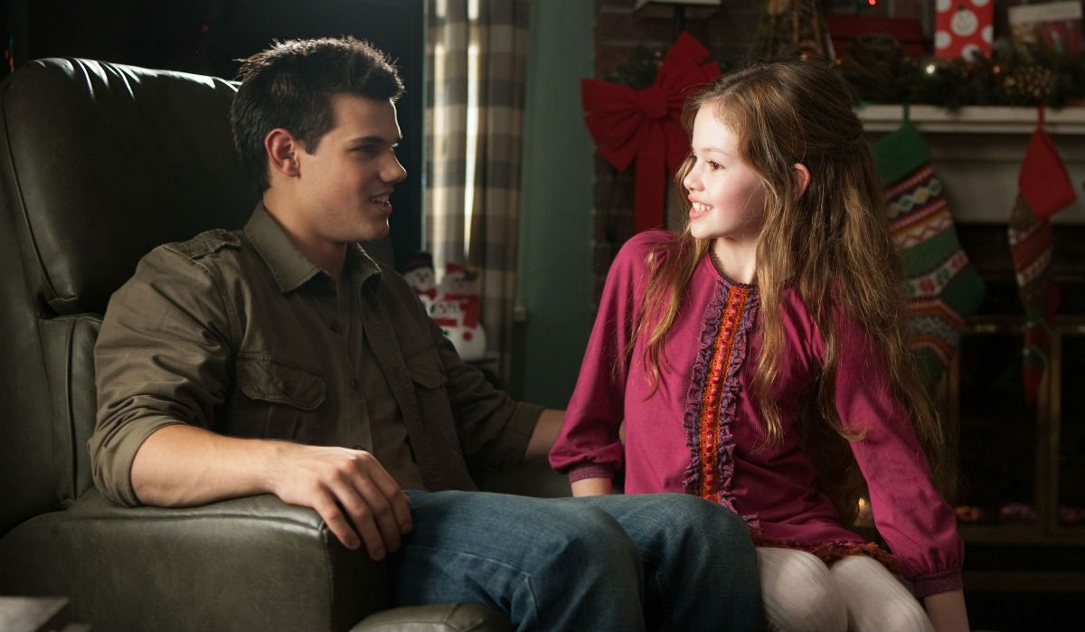 Twilight 20 Strange Details About Renesmee’s Anatomy