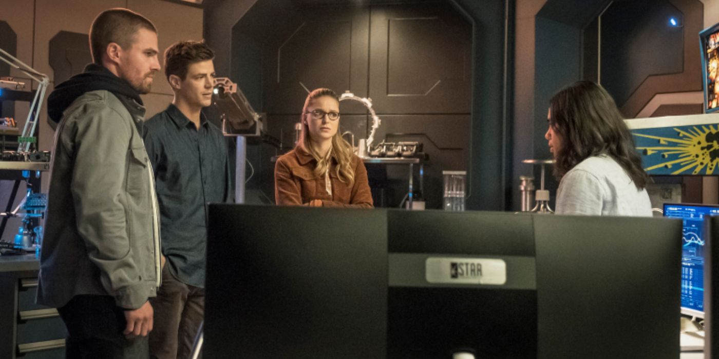 The Flash 6 Biggest Questions After The First Elseworlds Episode