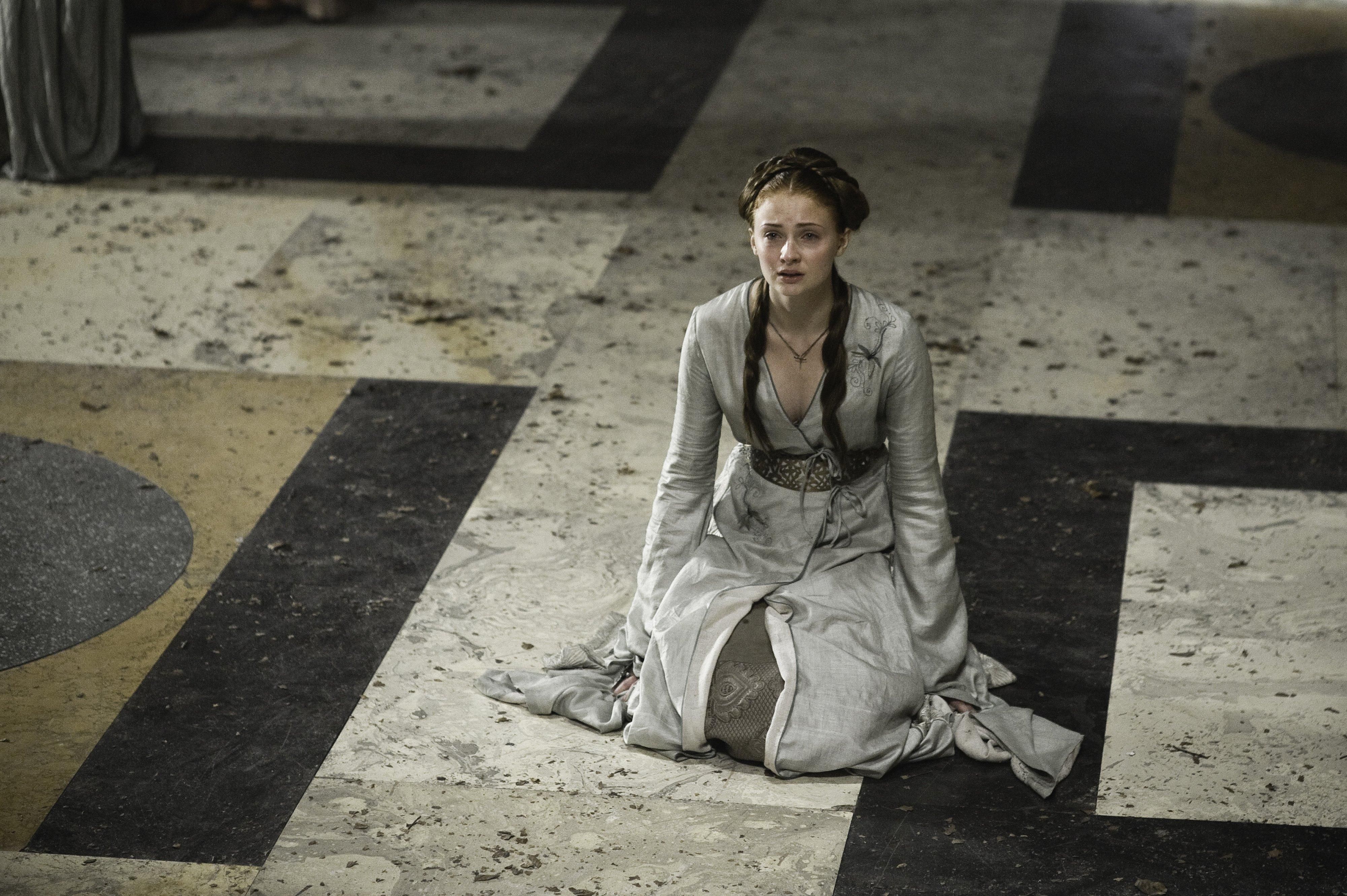 Game Of Thrones 5 Times We Felt Bad For Sansa Stark (And 5 Times We Hated Her)