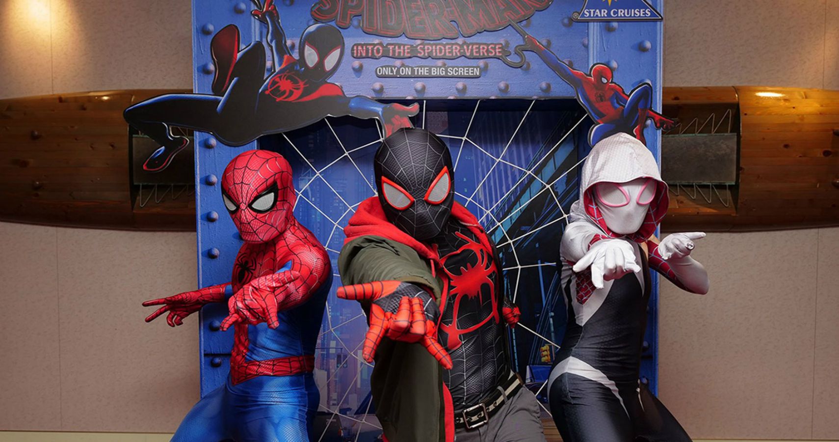 9 Into The Spider Verse Cosplays That Will Have Your Spidey Senses Tingling