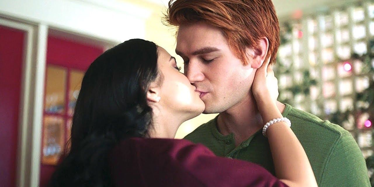 Riverdale 5 Couples That Are Perfect Together (& 5 That Make No Sense)