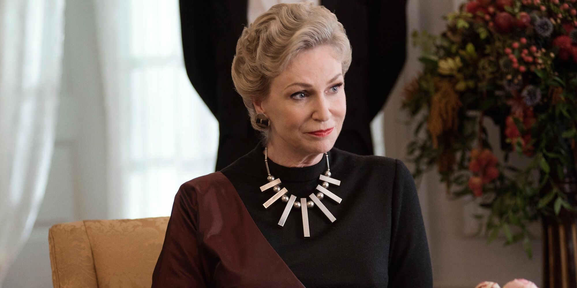 Jane Lennon as Sophie Lennon in The Marvelous Mrs Maisel