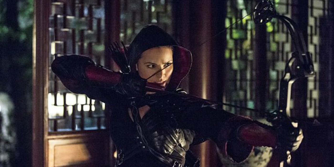 The 10 Best Costumes on Arrow Ranked