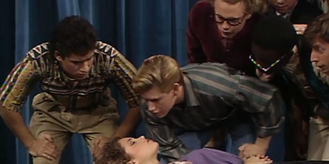 Фильм 911 служба спасения. Эпизод спасения. 911 одинокая звезда грейс. Эпизод спасения. Fox life последняя версия.