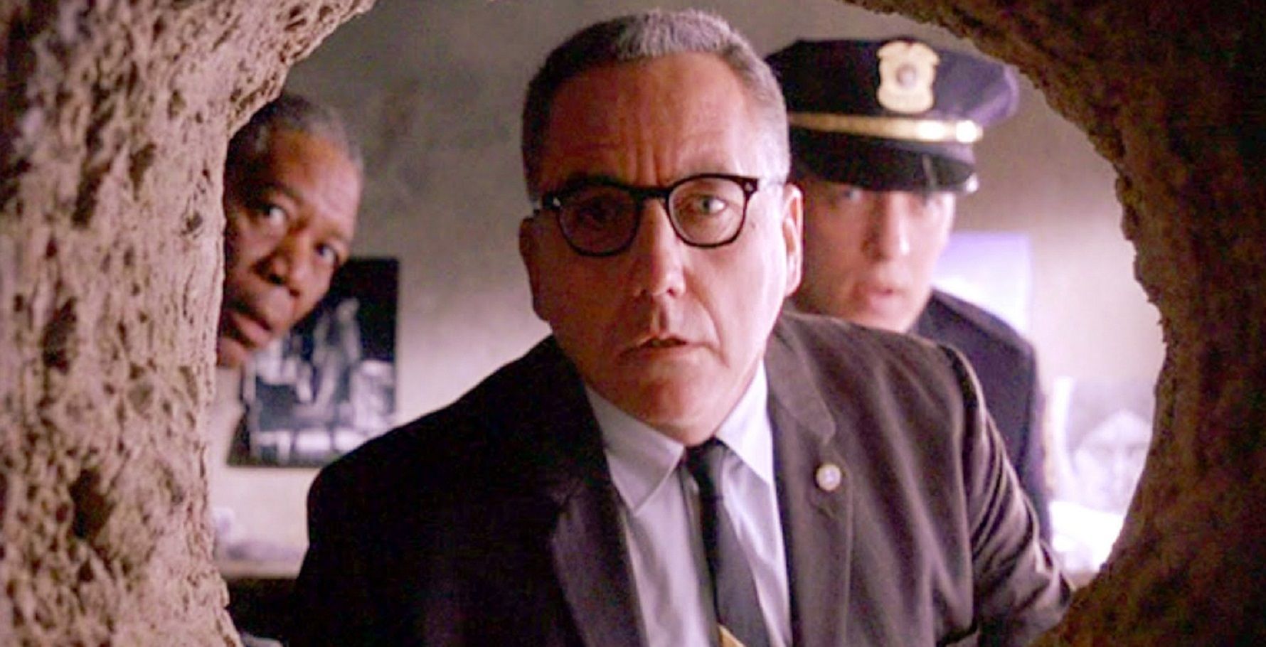 10 Hidden Details You Never Noticed In The Shawshank Redemption