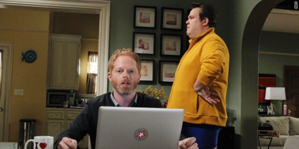 10 Funniest Running Gags On Modern Family