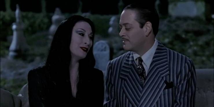 The Addams Family 5 Sweetest Morticia And Gomez Moments 5 Most Cringe Worthy