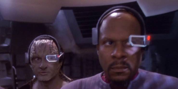 star-trek-deep-space-nine-benjamin-sisko-virtual-display-device-Edited.jpg