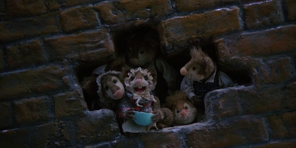 10 Hidden Details Everyone Completely Missed In The Muppet Christmas Carol
