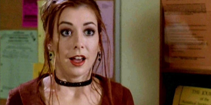 Buffy The Vampire Slayer 5 Outfits That Are Totally 90s (& 5 That Work Today)