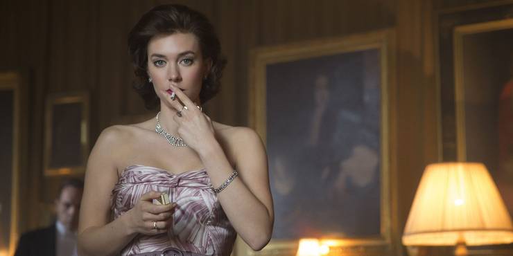 The Crown 10 Hidden Details About Princess Margaret S Costume You Didn T Notice