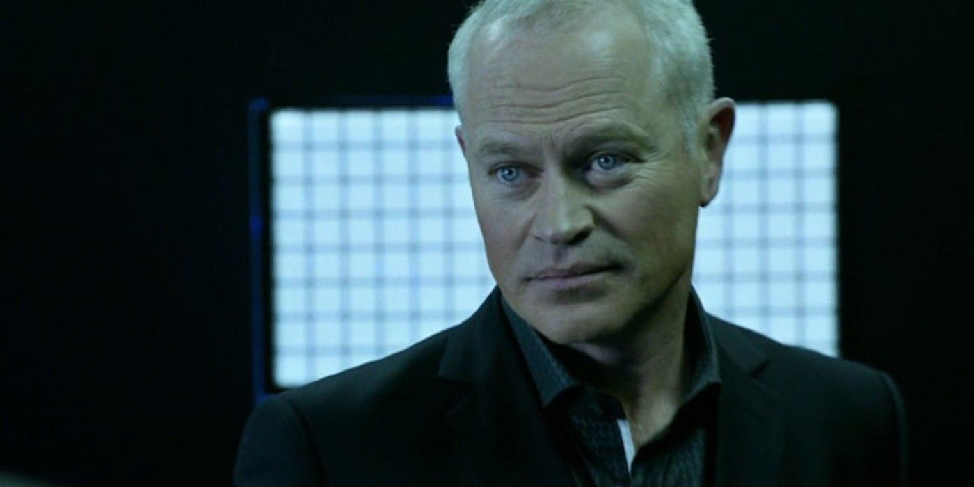 How Damien Darhk Can Return For The Flash Armageddon Crossover Event