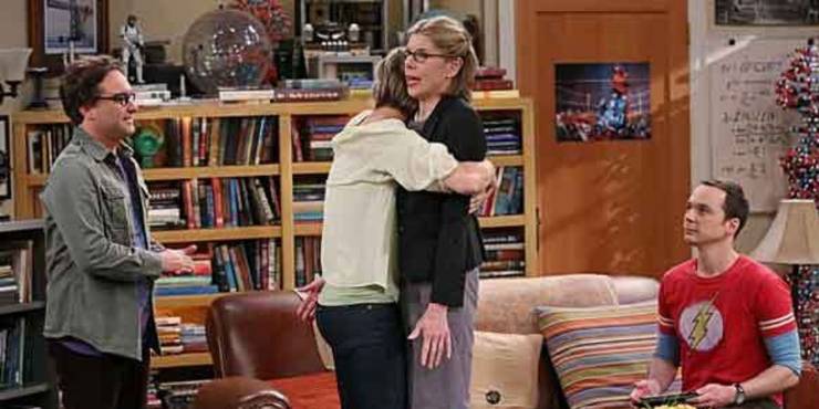 penny-hugging-beverly-the-big-bang-theory.jpg (740×370)