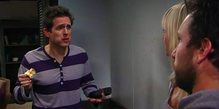 It S Always Sunny 10 Worst Things The Gang Did To Dee