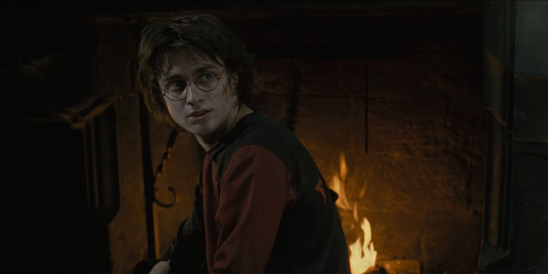 Harry Potter in the office of Moody in Harry Potter And The Goblet Of Fire