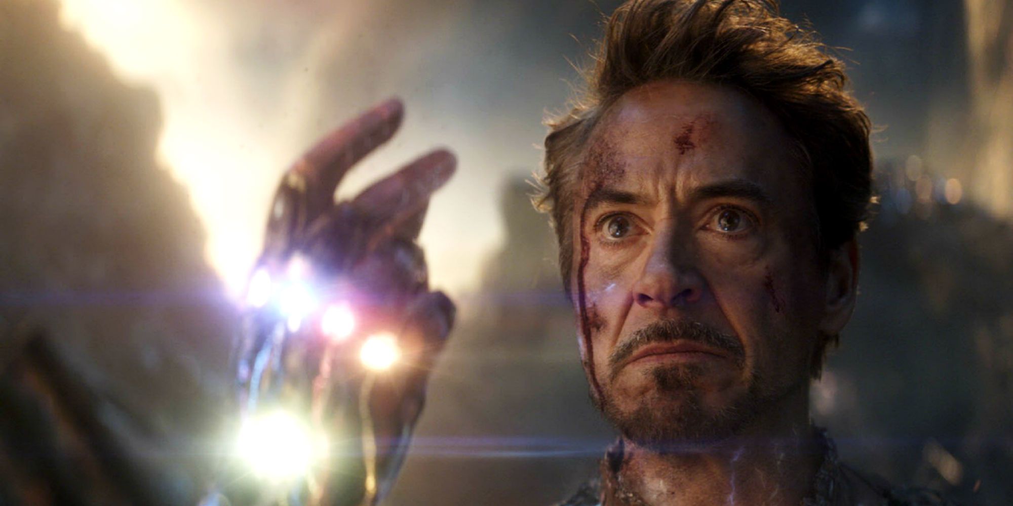Iron Man Snaps Infinity Gauntlet in Avengers Endgame
