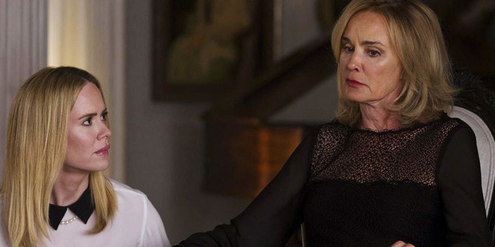 10 Hidden Details You Missed In American Horror Story Coven Episode 1