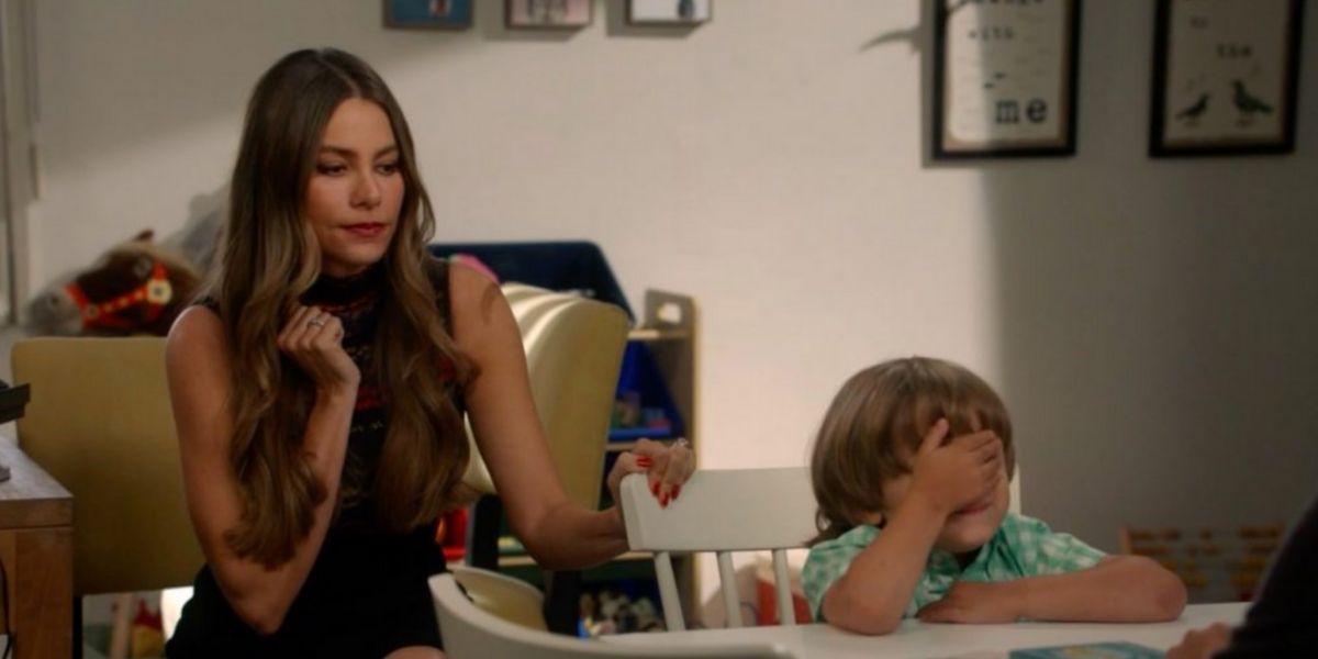 Modern Family 10 Worst Things Gloria Did To The Family