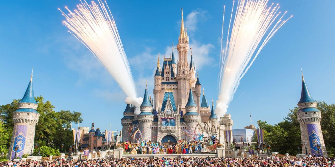 10 Reasons It's Better To Visit Disney Parks Alone | ScreenRant