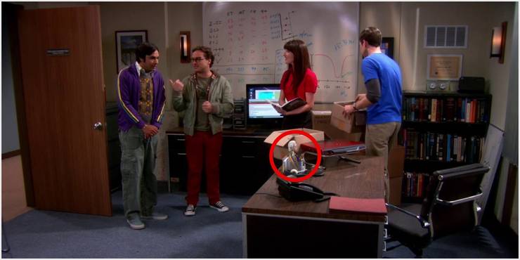 The Big Bang Theory 10 Hidden Details About The Boys Offices You