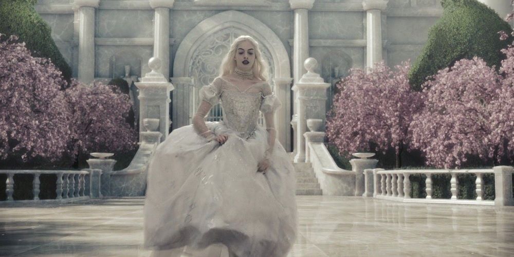 Alice In Wonderland 10 Things Everyone Missed About The White Queen