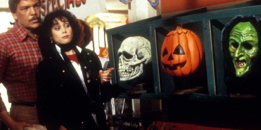 Halloween III 5 Reasons Season Of The Witch Is Underrated (& 5 Reasons Why It Bombed In Box Offices)