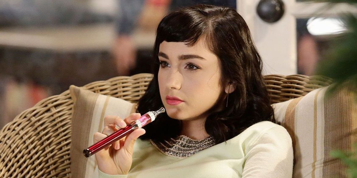 Last Man Standing 10 Things Fans Need To Know About Molly Ephraim.