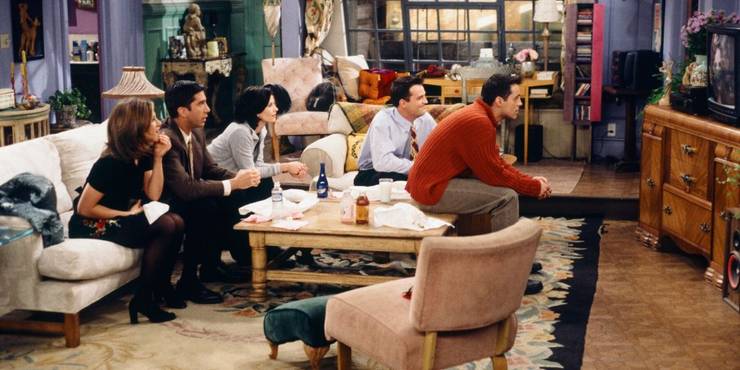 She-Has-The-Apartment-Friends.jpg (740×370)