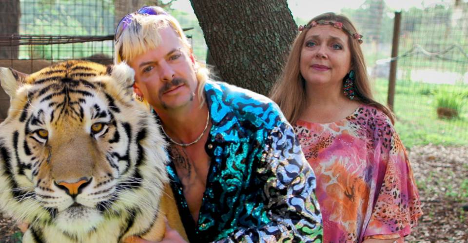 Carole Baskin And Joe Exotic Halloween Costumes - Joe Exotic Carole Baskin Costume - Tiger King Halloween Costume Ideas Carole Baskin And Joe Exotic Halloween Costumes - Joe Exotic Carole Baskin Costume - Tiger King Halloween Costume Ideas