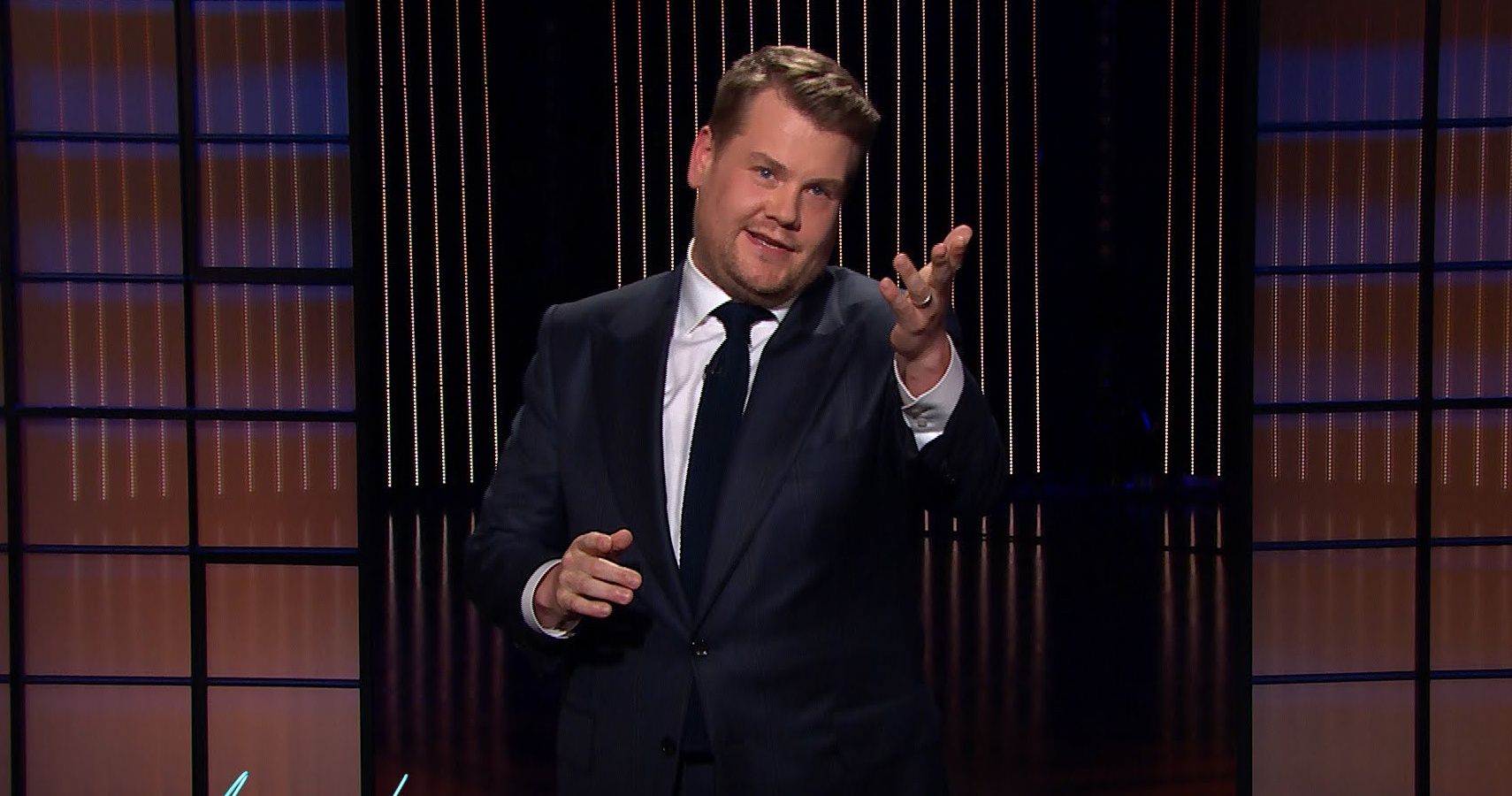 Лэйт Лэйт шоу. Ведущий the late late show. Late Night show with James Corden. Британский телеведущий вечернего шоу.