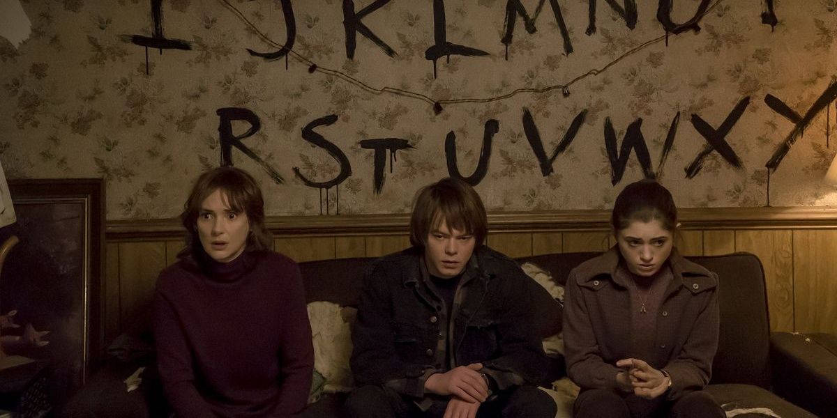 Stranger Things 5 Times We Felt Bad For Jonathan (& 5 Times We Hated Him)