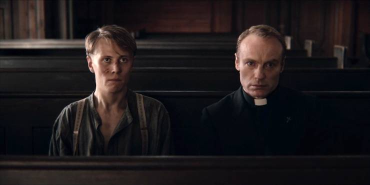 Netflix S Dark 5 Scenes Fans Didn T See Coming In Season 3 5 They Did