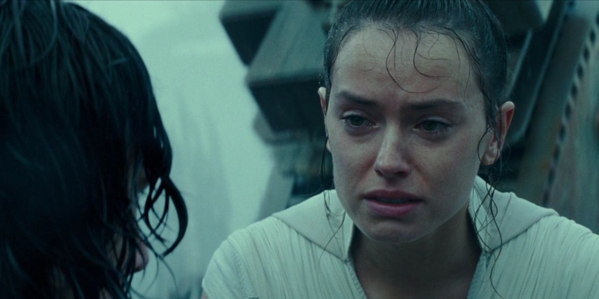 Star Wars 5 Scenes Where Rey & Kylo Rens Rivalry Verged On Flirtation (& 5 Where It Verged on Hate)