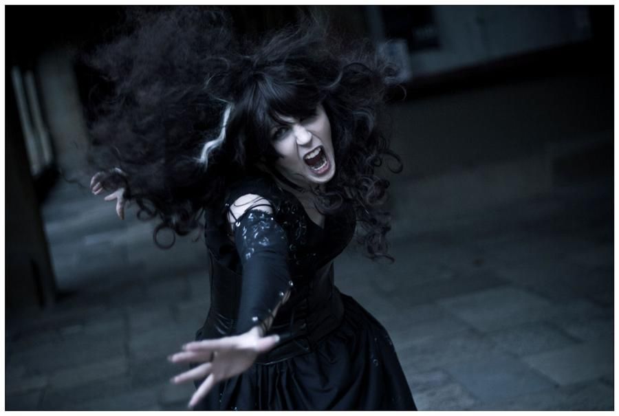 Harry Potter 10 Bellatrix Lestrange Cosplays That Will Give You The Chills
