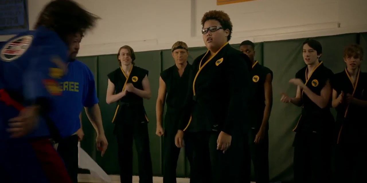 Cobra Kai 7 Characters Fans Love (& 8 They Hate)