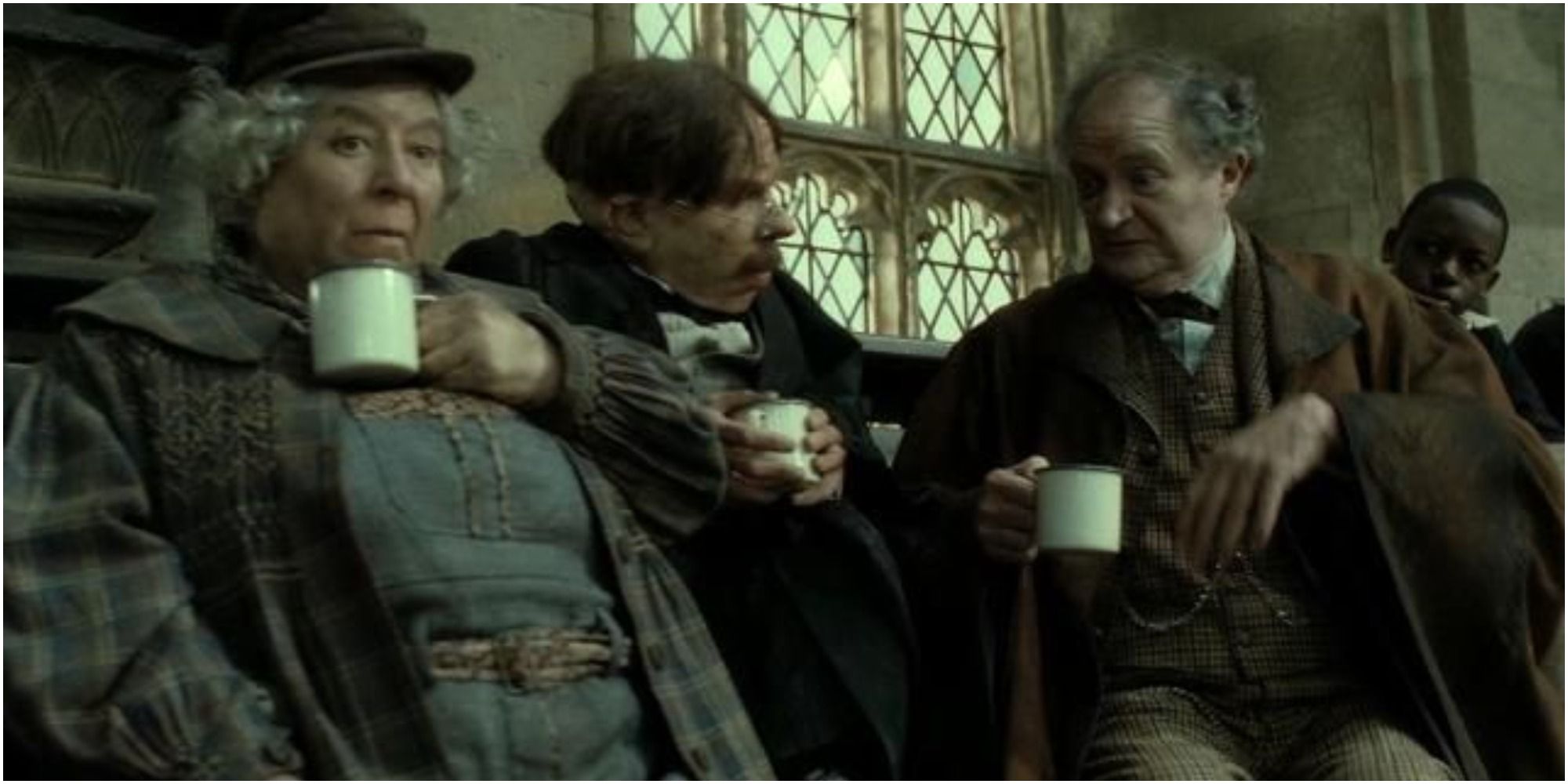 Harry Potter 5 Ways Slughorn Was A Better Potions Master (& 5 Snape Was)