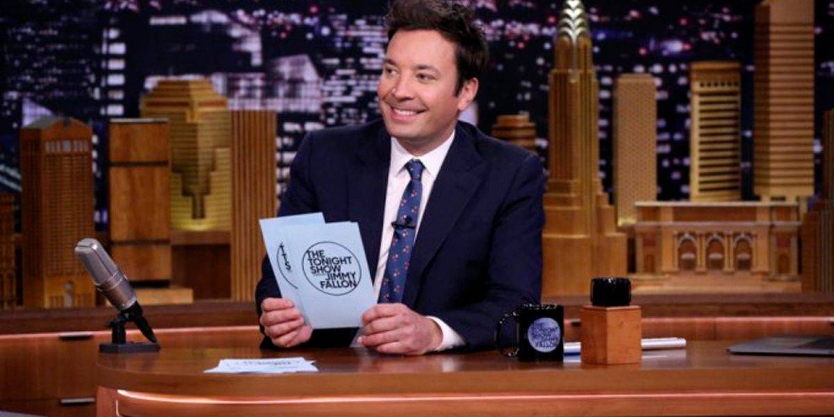 Jimmy Fallon conduce The Tonight Show
