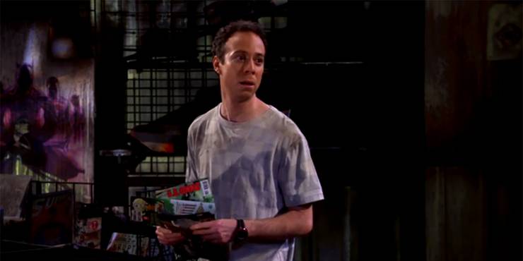 The Big Bang Theory: 10 Things That Make No Sense About Stuart Bloom